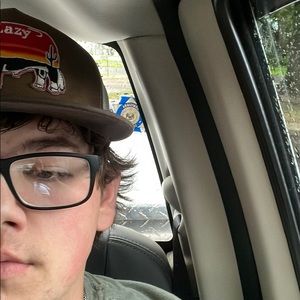 Meet your Posher, Hunter